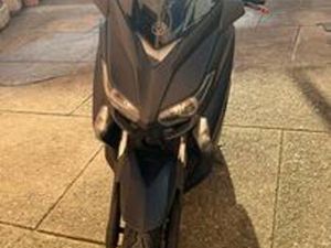 YAMAHA XMAX 250