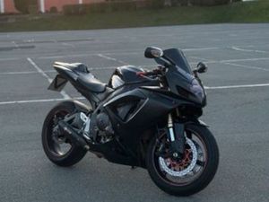 SUZUKI GSXR 600 *TÜV NEU*