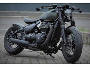 TRIUMPH BONNEVILLE BOBBER BLACK WUNDERKIND UMBAU CUSTOM