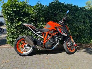 KTM 1290 SUPER DUKE R AKRAPOVIC — MOTOREN | KTM — MARKTPLAATS