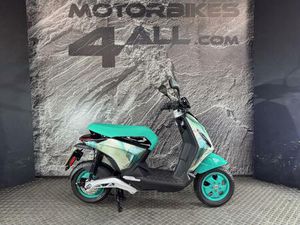 PIAGGIO 1 FENG CHEN WANG