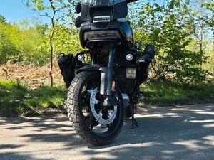 ② HARLEY DAVIDSON PAN AMERICA 1250