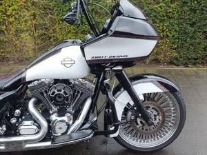 ② HARLEY-DAVIDSON ROAD GLIDE BAGGER