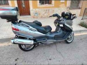 SUZUKI - BURGMAN 650