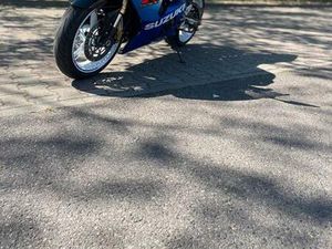 SUZUKI GSX-R 600 K5