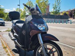 PIAGGIO - BEVERLY 200