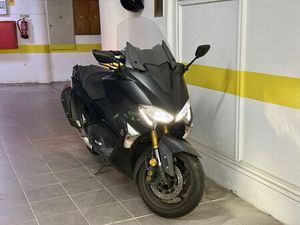 TMAX DX 530 CC COM 20.000 KM DE GARAGEM ESTRELA