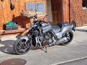 YAMAHA VMAX RP 21 17OO CCM GRAU