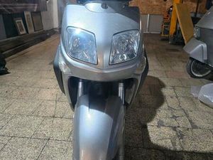 YAMAHA VERSITY 300 ROLLER