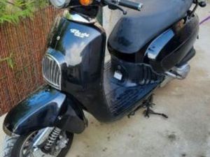 DAELIM BESBI 125 2010 125 CM3 | SCOOTER | 1 700 KM | NOIR | 24200 SARLAT LA CANEDA