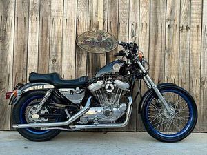 HARLEY DAVIDSON - SPORTSTER 883