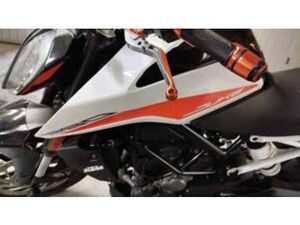 390 DUKE (2021 - 23)