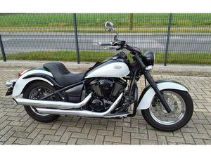KAWASAKI VN 900 VULCAN CLASSIC EXTRAS + HELM...