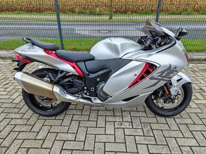 SUZUKI GSX 1300 R HAYABUSA GSX 1300 R HAYABUSA + HELM...