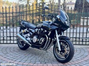 YAMAHA XJR