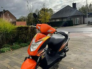 ② KYMCO SCOOTER KLASSE B