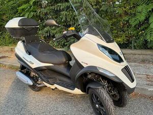 VENDO PIAGGIO MP3 300 SPORT (2010 - 11) USATA A PARMA (CODICE 9881423) - MOTO.IT