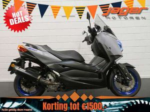 YAMAHA X-MAX 400 XMAX ZEER FRAAI! AKRA ZILVER