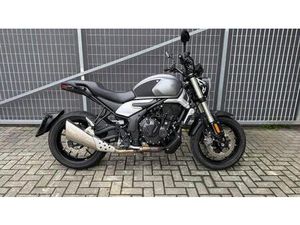 VENDO VOGE TROFEO 500AC (2022 - 25) USATA A VIGEVANO (CODICE 9880660) - MOTO.IT