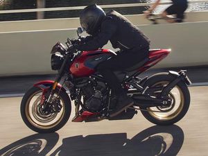 TRIUMPH TRIDENT 800 800 CC