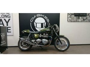 TRIUMPH THRUXTON 900 EFI NEUWERTIG NUR 1950KM