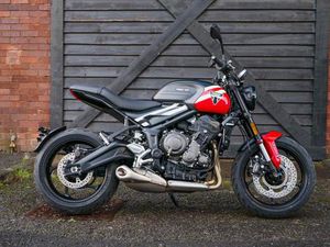 TRIUMPH TRIDENT 660 660 CC