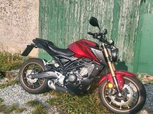 HONDA CB125R