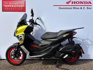 VENDO APRILIA SR GT 200 SPORT (2022 - 24) USATA A OLGIATE COMASCO (CODICE 9880587) - MOTO.IT