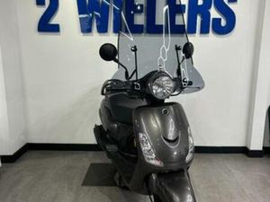 SYM FIDDLE II 04-2024 AGAATH GREY IN NIEUWSTAAT — SCOOTERS | SYM — MARKTPLAATS