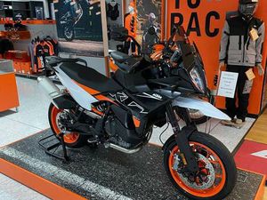 VENDO KTM 890 SMT (2023 - 26) USATA A MOZZATE (CODICE 9657378) - MOTO.IT