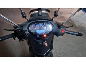 VENDO PIAGGIO BEVERLY 350 POLICE ABS-ASR (2018 - 20) USATA A BOSCOTRECASE (CODICE 9880582) - MOTO.IT