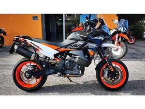 VENDO KTM 890 SMT (2023 - 26) USATA A PESCARA (CODICE 9846219) - MOTO.IT