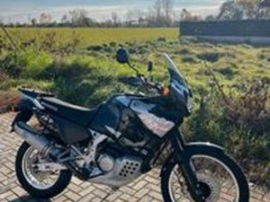 HONDA AFRICA TWIN 750 RD07