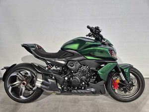 DUCATI DIAVEL FOR BENTLEY GROEN