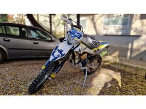 HUSQVARNA TE 449 →