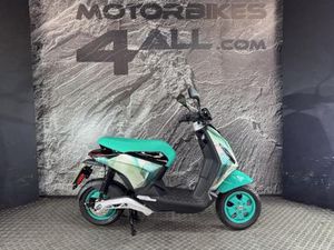 PIAGGIO ONE FENG CHEN WAN 2024