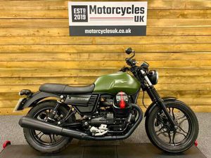2018 MOTO GUZZI V7 STONE, ONLY 2494 MILES, FSH, COOL ITALIAN RETRO