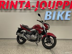 A2 - 14 PÄIVÄN PALAUTUSOIKEUS - SUOMI-PYÖRÄ, HUOLTOKIRJA, HYVÄT RENKAAT, KULUTUSOSAT KUNNOSSA, TÄSTÄ