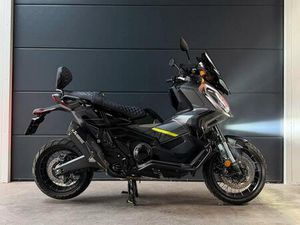 ② HONDA X-ADV 750 CUSTOM - SPECIAL EDITION 2024 - 650 KM