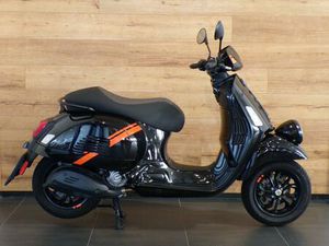 VESPA GTV 300 SEI GIORNI / TOPZUSTAND / EINFAHRSERVICE ERLEDIGT !