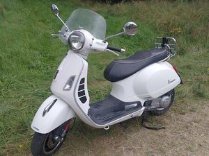 VESPA 300 GTS SUPER I.E TÜV NEU
