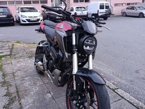 VENDO HONDA CB125R AMARES E FIGUEIREDO