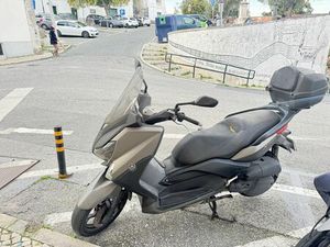 MOTO XMAX 125 COM TODOS OS EXTRAS ORIGINAIS PENHA DE FRANÇA