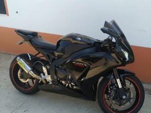 HONDA CBR 1000 RR SÃO BARTOLOMEU DE MESSINES