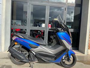 VENDO YAMAHA N-MAX 155 (2017 - 20) USATA A APRILIA (CODICE 9880680) - MOTO.IT