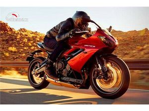 TRIUMPH DAYTONA 660 OBJEDNÁVKA - SLEVA 20.000,- KČ