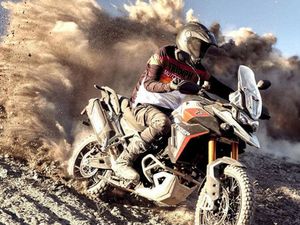 TRIUMPH NEW TIGER 900 RALLY PRO + KUFRY ZDARMA - OBJEDNÁVKA