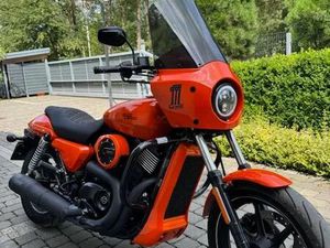 HARLEY-DAVIDSON STREET 750