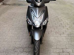 KYMCO AGILITY 125 BAULETTO DI SERIE GRIGIO