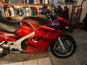 2X SUZUKI GSX 1100F; BJ. 1993